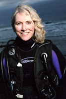 Suzanne in dive gear